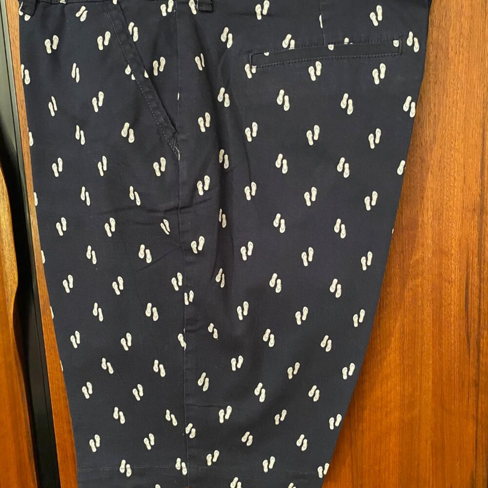 Gloria Vanderbilt Women's Shorts. Cotton. Navy w/White Print. Size 16. Mint Cond